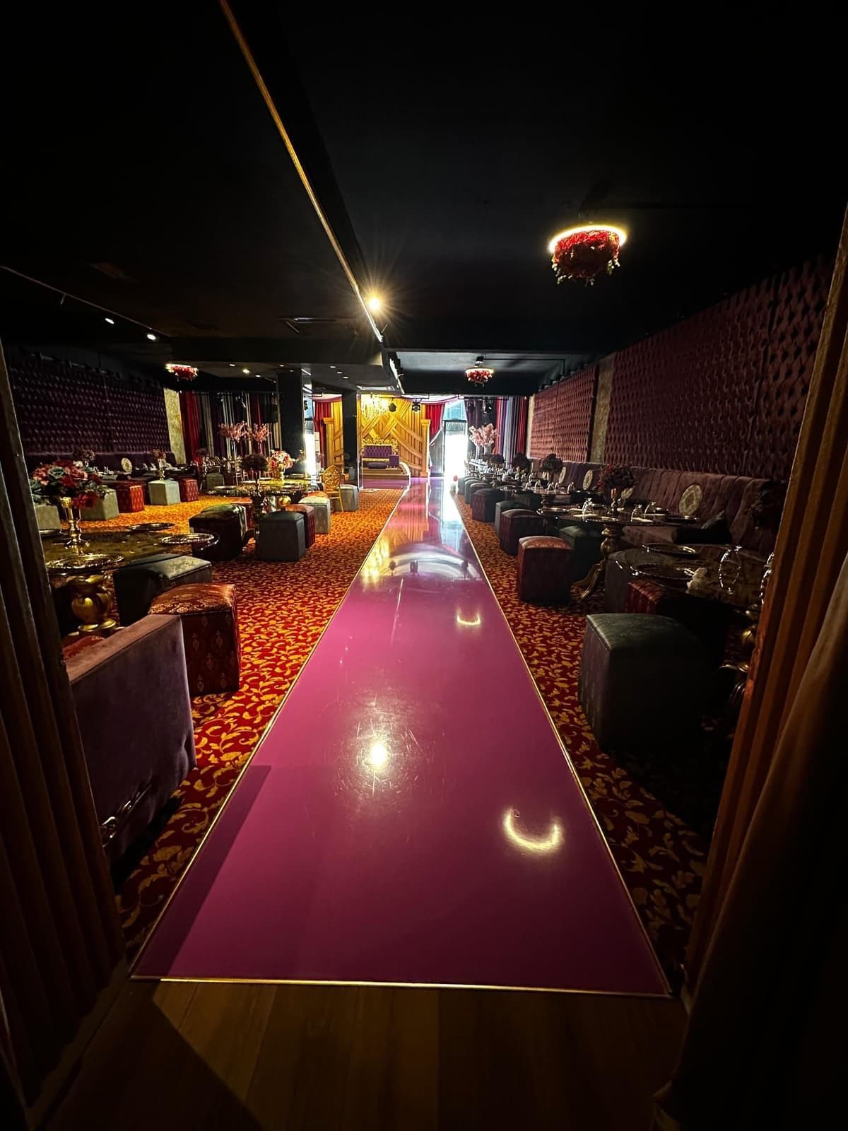 Lüks Mekan Epoksi Lüks mekan bordo epoksi zemin